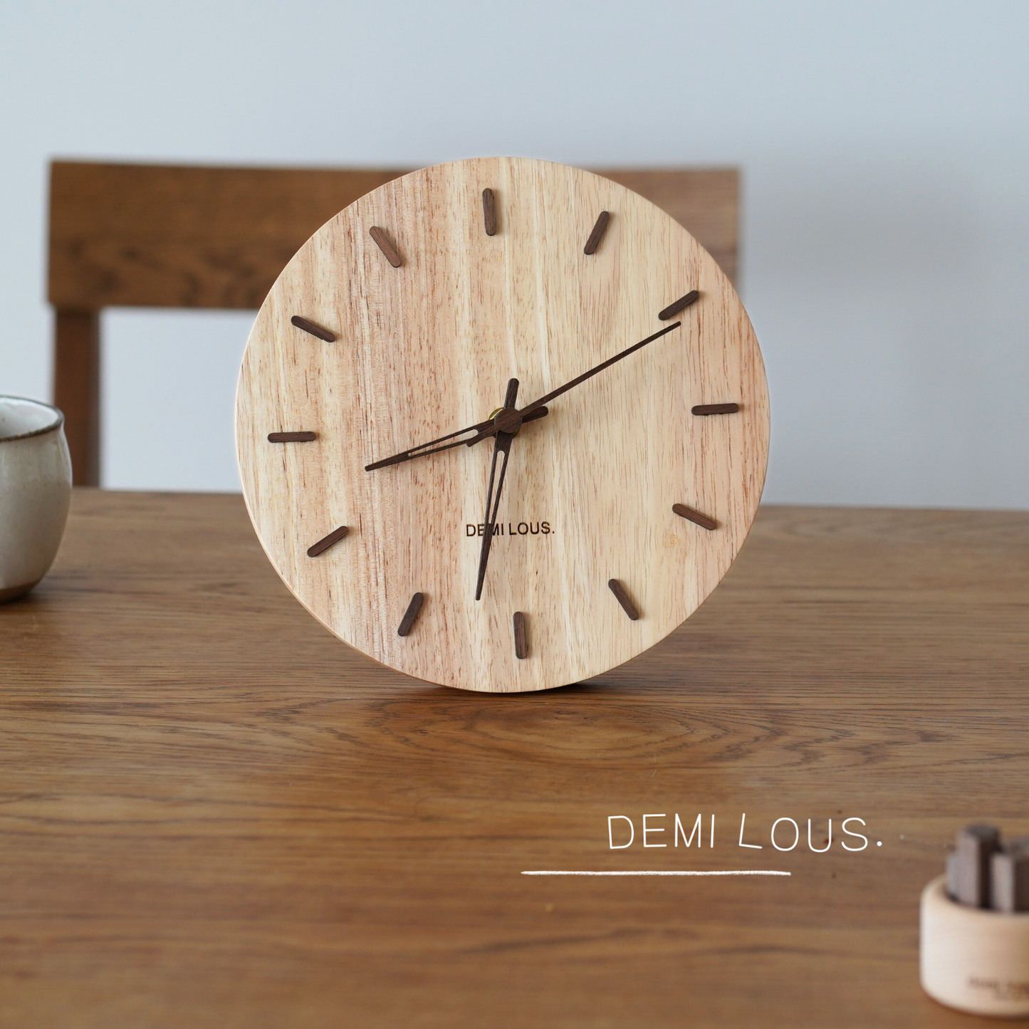 DEMI LOUS. 無垢の木 掛け時計 置き時計 22cm 2WAY 兼用 木製 静音 ナチュラル