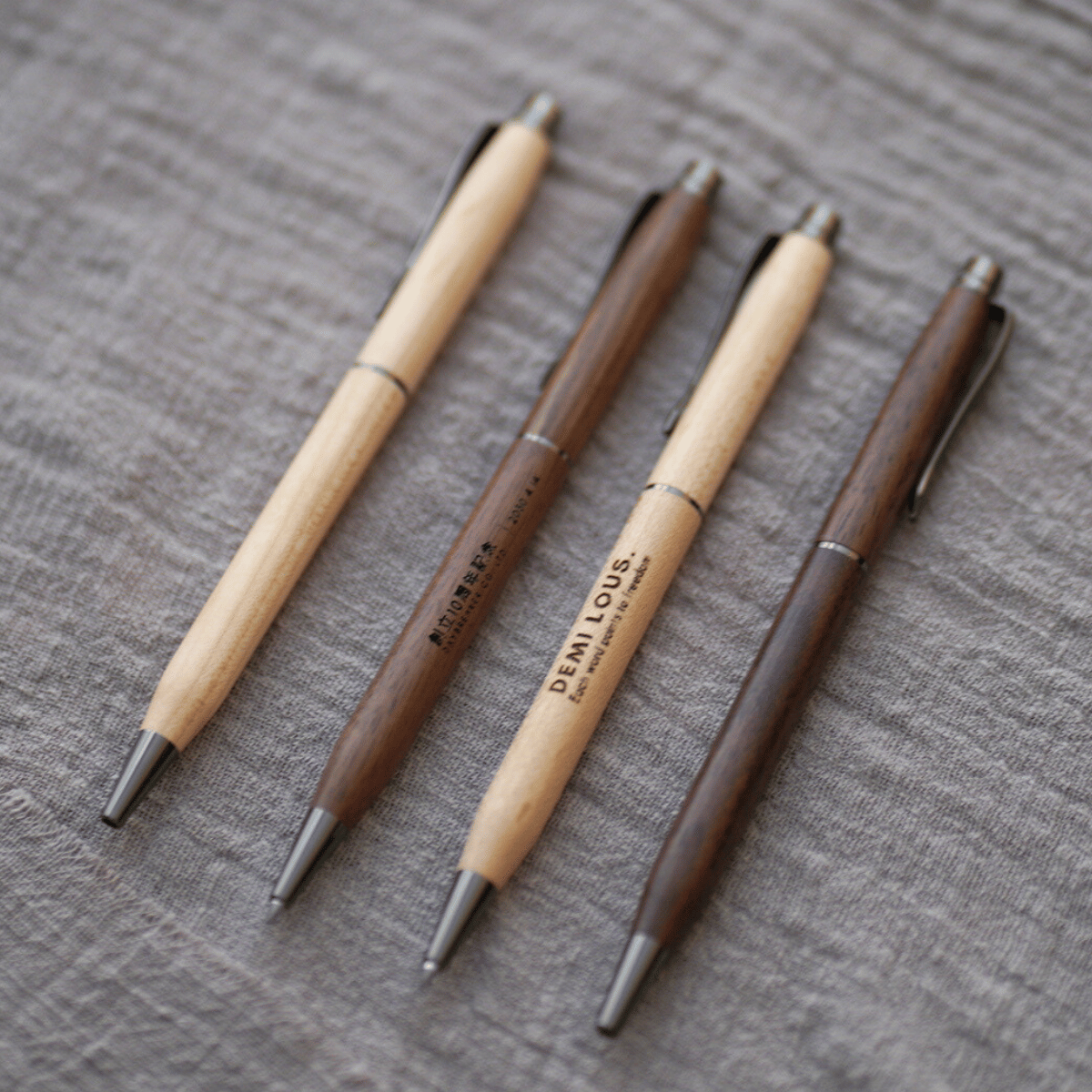 木製のボールペン
