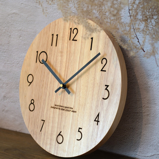 Demi Lous. 天然木壁掛け時計 洗練されたデザイン、 静かなクォーツムーブメント、ギフトに最適